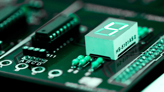 Técnico em Eletrônica 01