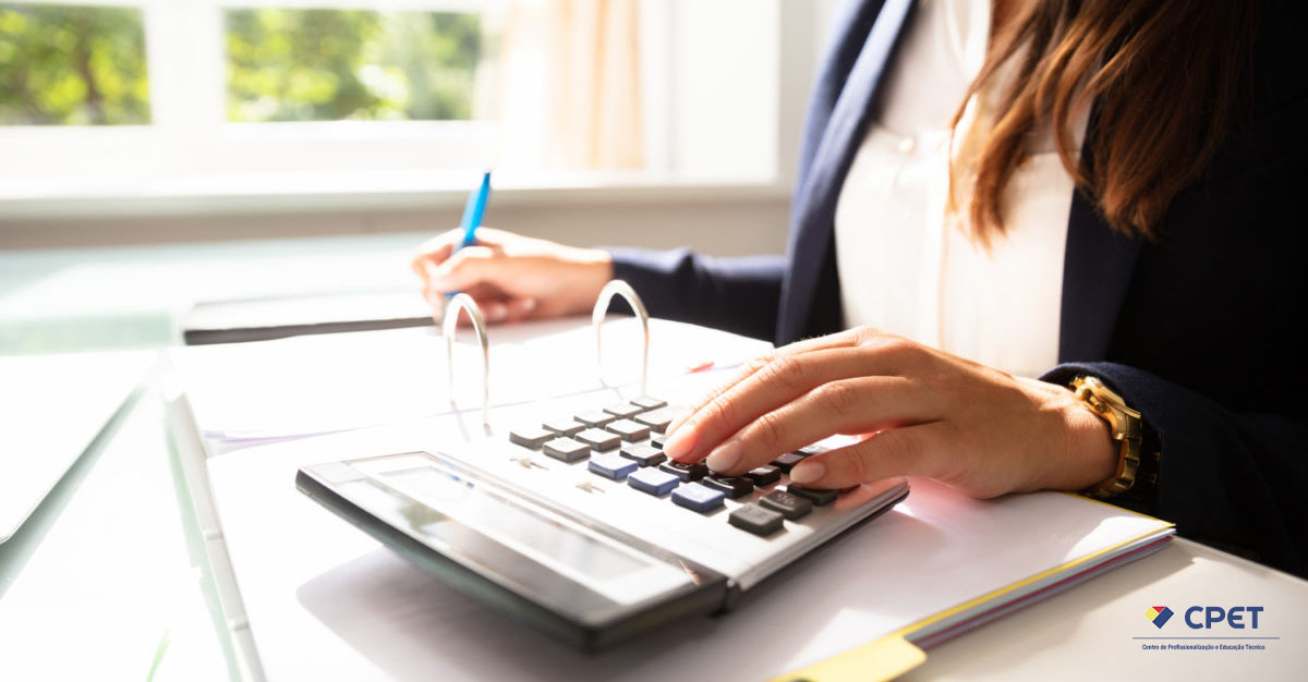 O curso tecnico em Financas no CPET e uma forma excelente de enriquecer ainda mais o seu curriculo especialmente se voce desejar adentrar no mercado de trabalho o quanto antes