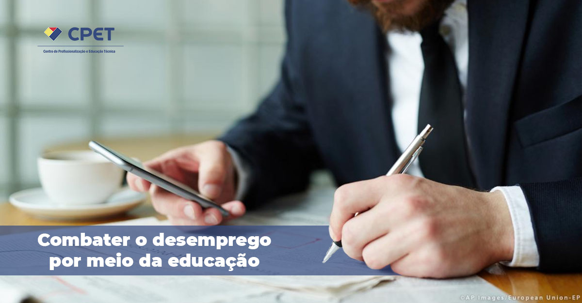 combater o desemprego com educacao